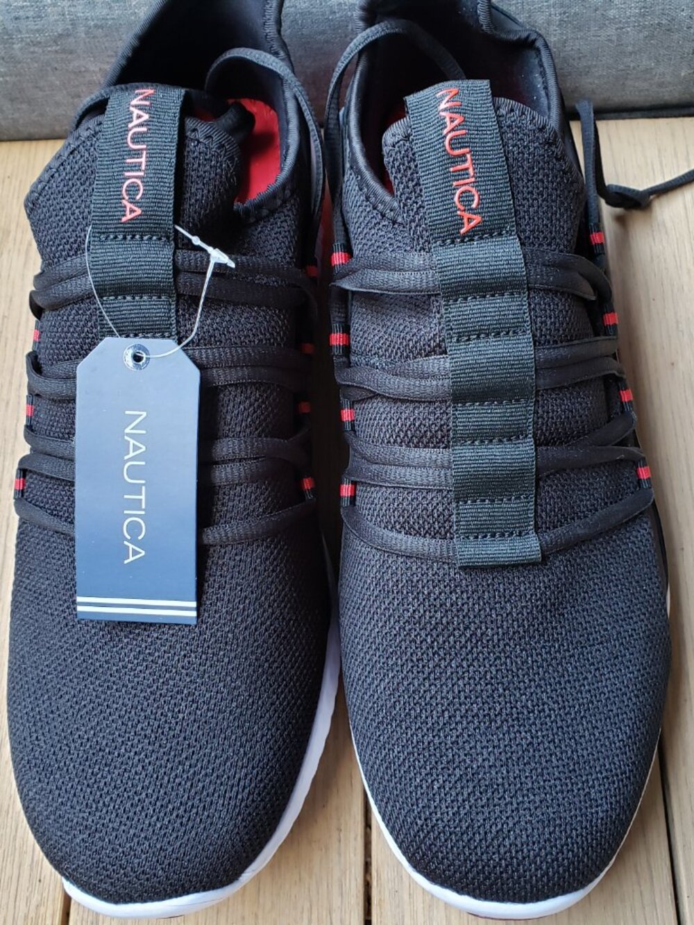 BNWT NAUTICA Raso jet black / varsity red sneaker (12) KICKS